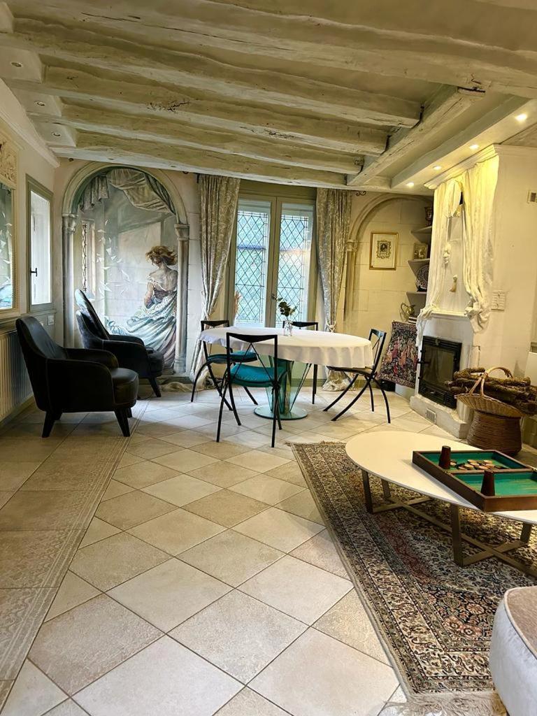 Maison D'Hotes Prince Face Au Chateau Du Clos Luce Amboise Esterno foto